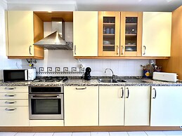 Albufeira Valley 1 With Pool by Homing