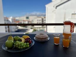 Albufeira Downtown With Pool by Homing