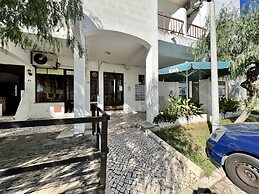 Albufeira Downtown With Pool by Homing