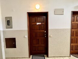 Albufeira Downtown With Pool by Homing