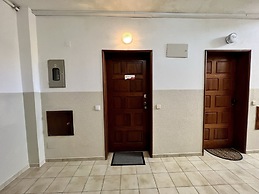 Albufeira Downtown With Pool by Homing