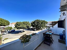 Faro Airport Flat 6 by Homing