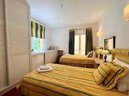 Vilamoura Marina Duplex by Homing