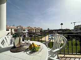 Quarteira Elegant With Pool by Homing