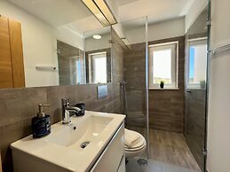 Albufeira Deluxe Residence With Pool