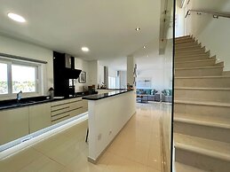 Albufeira Deluxe Residence With Pool