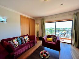 Albufeira Modern 2 by Homing