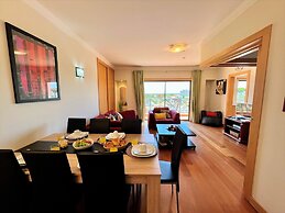 Albufeira Modern 2 by Homing