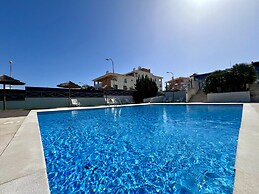 Albufeira Modern 2 by Homing