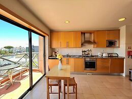 Albufeira Modern 2 by Homing