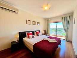 Albufeira Modern 2 by Homing