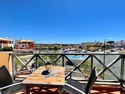 Albufeira Modern 2 by Homing