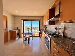 Albufeira Modern 2 by Homing