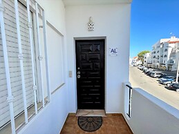 Albufeira Classic 2 by Homing