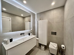 Quarteira Stylish With Pool by Homing