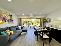 Quarteira Stylish With Pool by Homing