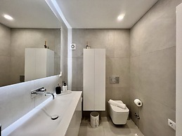 Quarteira Stylish With Pool by Homing