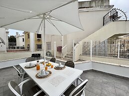 Vilamoura Central 3 by Homing