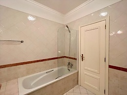 Vilamoura Central 2 With Pool by Homing