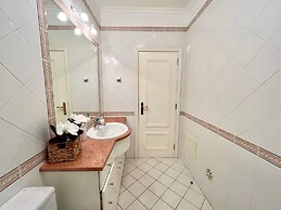 Vilamoura Central 2 With Pool by Homing