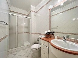 Vilamoura Central 2 With Pool by Homing