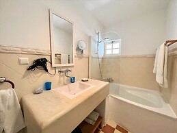 Albufeira Balaia Villa With Private Pool