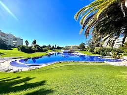 Alvor Paradise With Pool by Homing