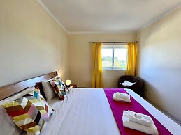 Alvor Paradise With Pool by Homing