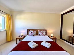 Alvor Paradise With Pool by Homing