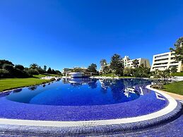 Alvor Paradise With Pool by Homing