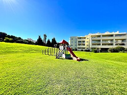 Alvor Paradise With Pool by Homing