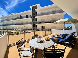 Albufeira Terrace With Pool by Homing