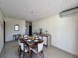 Quarteira Classic With Pool by Homing
