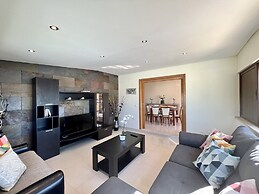 Quarteira Classic With Pool by Homing