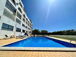 Albufeira Classic 1 With Pool by Homing