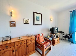 Albufeira Classic 1 With Pool by Homing