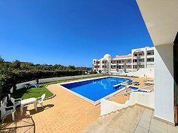 Albufeira Classic 1 With Pool by Homing