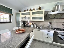 Vilamoura Traditional Villa With Pool
