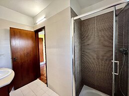 Vilamoura Traditional Villa With Pool