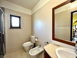 Vilamoura Traditional Villa With Pool