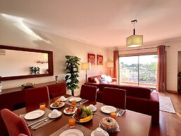 Albufeira Modern 3 With Pool by Homing