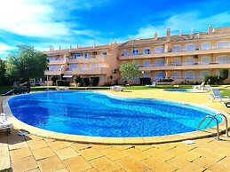 Vilamoura Typical 2 With Pool by Homing