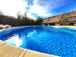 Vilamoura Typical 2 With Pool by Homing