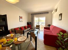 Vilamoura Typical 2 With Pool by Homing