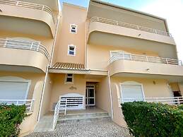 Vilamoura Typical 2 With Pool by Homing