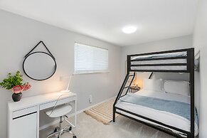 Bodur's Nest Whispering Garden (95762464)