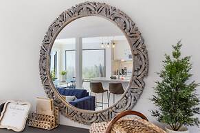 Bodur's Nest Whispering Garden (95762464)