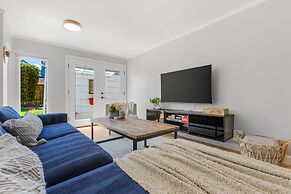 Bodur's Nest Whispering Garden (95762464)