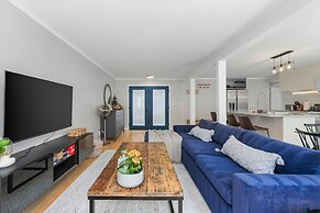 Bodur's Nest Whispering Garden (95762464)