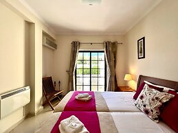 Pêra Brightness Villa by Homing